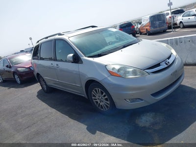 TOYOTA SIENNA 2008