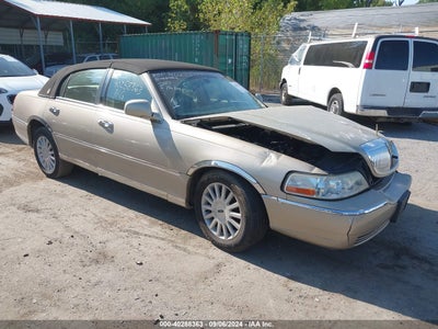 LINCOLN TOWN CAR 2005