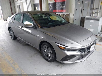 HYUNDAI ELANTRA HYBRID 2024