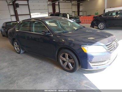 VOLKSWAGEN PASSAT 2014
