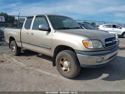 TOYOTA TUNDRA 2002
