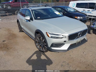 VOLVO V60 CROSS COUNTRY 2020