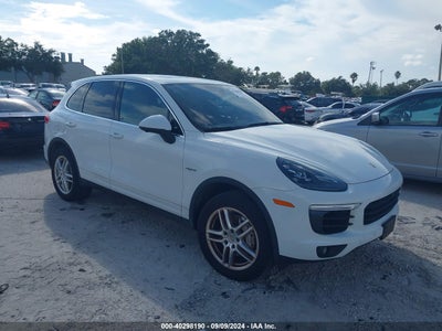 PORSCHE CAYENNE E-HYBRID 2016