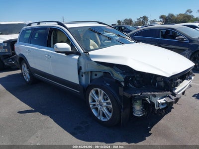 VOLVO XC70 2016