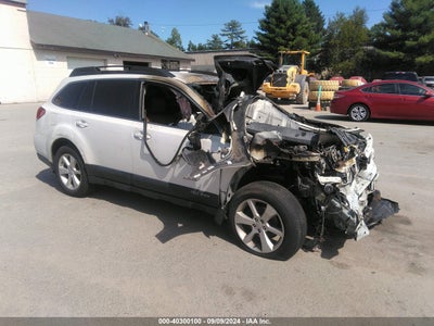 SUBARU OUTBACK 2014