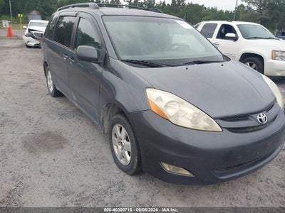 TOYOTA SIENNA 2006
