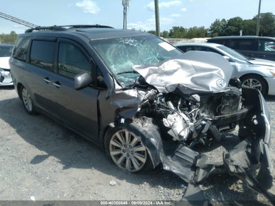 TOYOTA SIENNA 2011