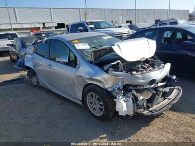 TOYOTA PRIUS 2016