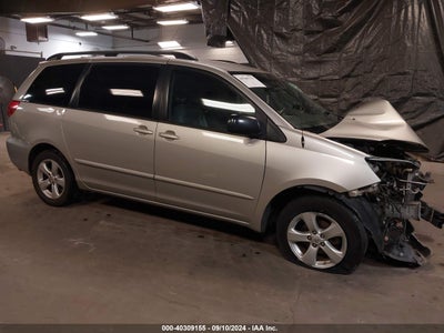 TOYOTA SIENNA 2008