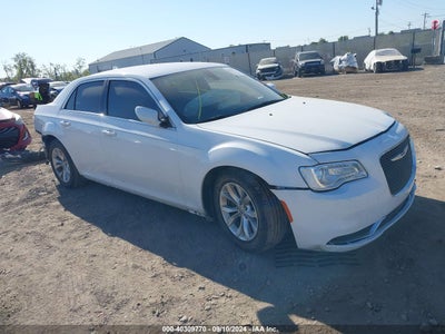 CHRYSLER 300 2015