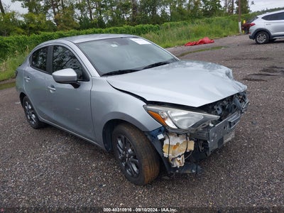 TOYOTA YARIS 2019