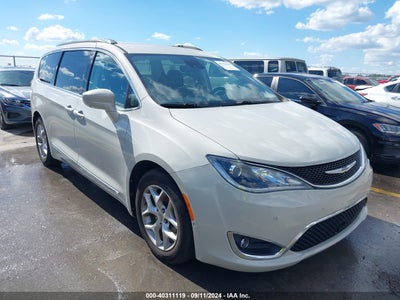 CHRYSLER PACIFICA 2017