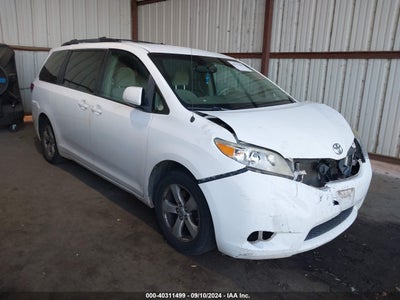 TOYOTA SIENNA 2011