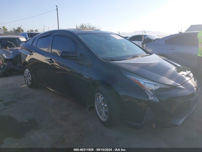 TOYOTA PRIUS 2017