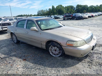 LINCOLN TOWN CAR 2006