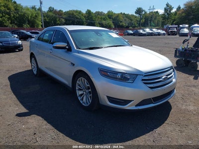 FORD TAURUS 2019