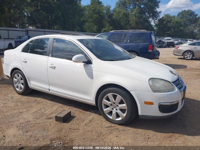 VOLKSWAGEN JETTA 2010
