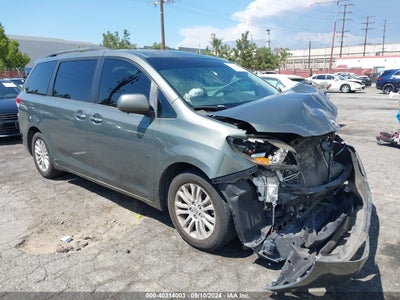TOYOTA SIENNA 2011