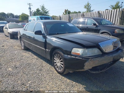LINCOLN TOWN CAR 2005