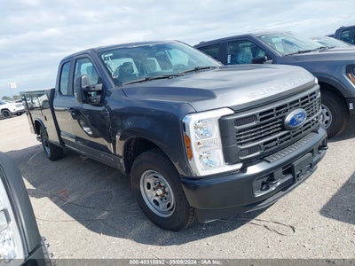 FORD F-250 2024