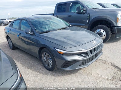 HYUNDAI ELANTRA HYBRID 2024