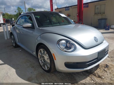 VOLKSWAGEN BEETLE 2013