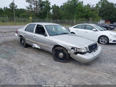FORD CROWN VICTORIA 2011