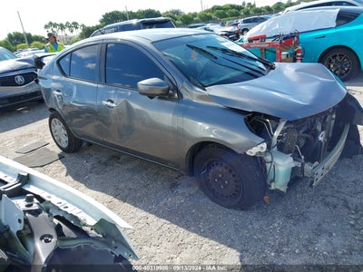 NISSAN VERSA 2016