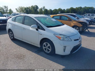 TOYOTA PRIUS 2014