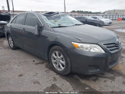 TOYOTA CAMRY 2011