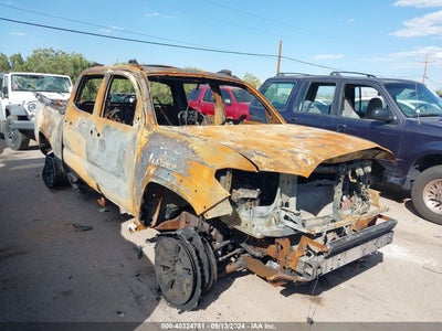 TOYOTA TACOMA 2017