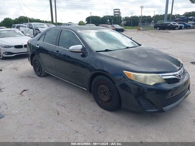 TOYOTA CAMRY 2012