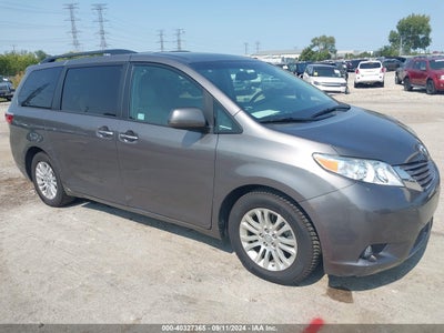 TOYOTA SIENNA 2017