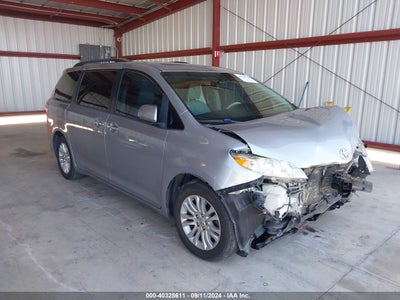 TOYOTA SIENNA 2014