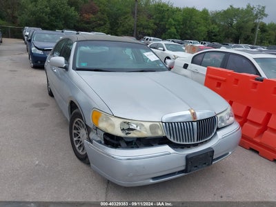 LINCOLN TOWN CAR 2000