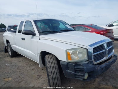 DODGE DAKOTA 2005