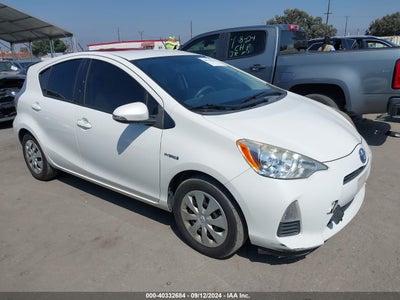 TOYOTA PRIUS C 2014