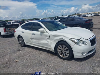 INFINITI M37 2013