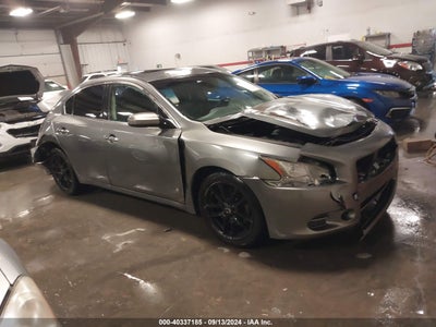 NISSAN MAXIMA 2014
