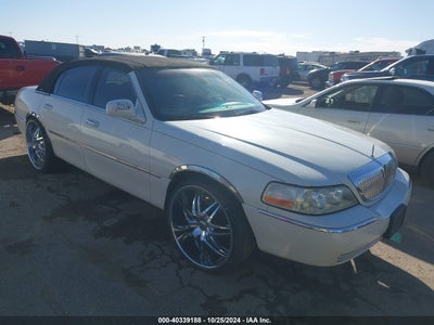 LINCOLN TOWN CAR 2003