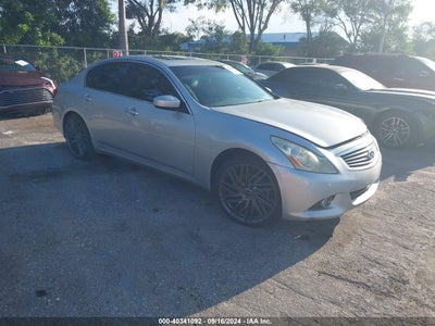 INFINITI JOURNEY 2011