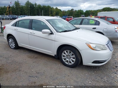 CHRYSLER 200 2011
