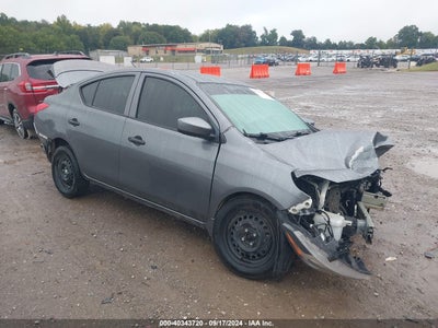 NISSAN VERSA 2017