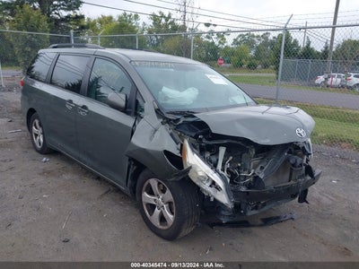 TOYOTA SIENNA 2012