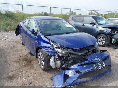 TOYOTA PRIUS 2017