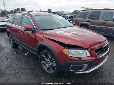 VOLVO XC70 2012