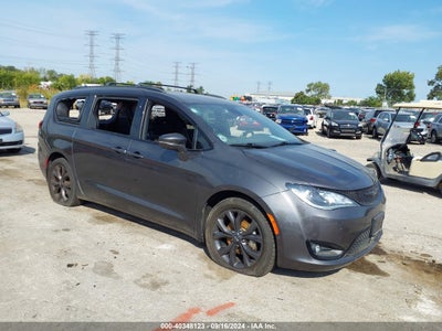 CHRYSLER PACIFICA 2018
