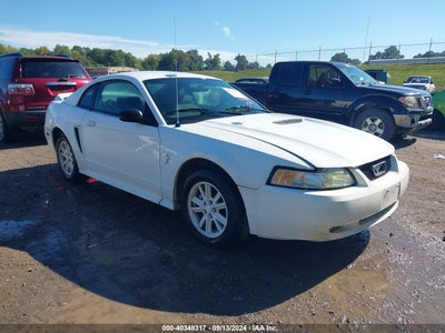 FORD MUSTANG 2000