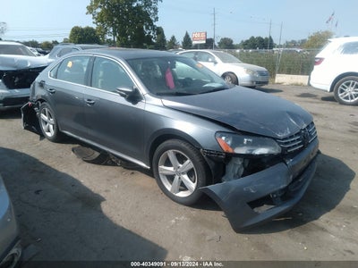 VOLKSWAGEN PASSAT 2012
