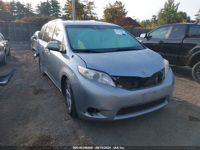 TOYOTA SIENNA 2014
